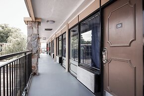 Riverside Inn & Suites Danville Ceaser Casino