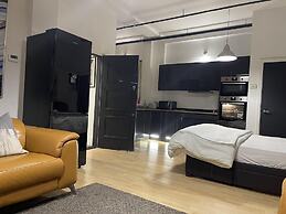 Immaculate 2-bed Apartment in London