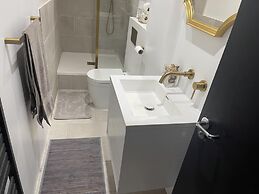 Immaculate 2-bed Apartment in London