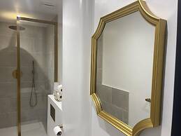 Immaculate 2-bed Apartment in London