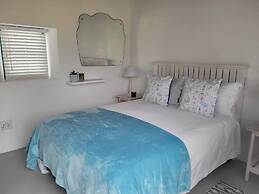 5 Bedroomed Fisherman's Cottage in Struis Bay