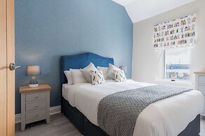 Harbour Heights - 2 Bed Apartment - Milford Haven