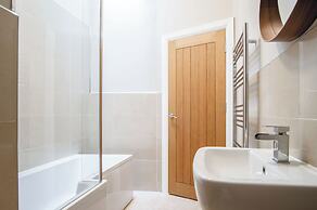 Harbour Heights - 2 Bed Apartment - Milford Haven