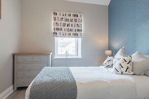 Harbour Heights - 2 Bed Apartment - Milford Haven