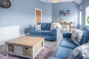 Harbour Heights - 2 Bed Apartment - Milford Haven