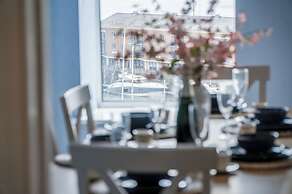 Harbour Heights - 2 Bed Apartment - Milford Haven