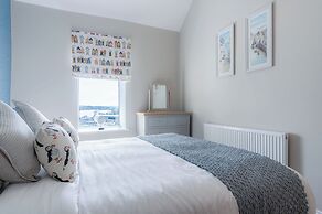 Harbour Heights - 2 Bed Apartment - Milford Haven