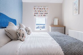 Harbour Heights - 2 Bed Apartment - Milford Haven