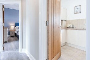 Beach Haven Hideout - 2 Bedroom - Milford Haven