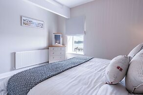 Beach Haven Hideout - 2 Bedroom - Milford Haven