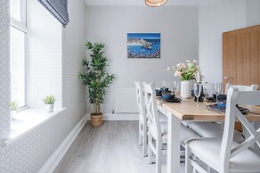 Beach Haven Hideout - 2 Bedroom - Milford Haven