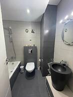 2 Bed Flat - Sleeps 6 - Pets - Pool - Smoking