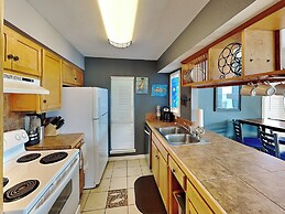 Pv136 - Coastal Cozy and a View