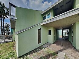 Pv136 - Coastal Cozy and a View