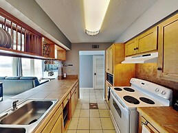 Pv136 - Coastal Cozy and a View