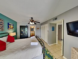 Pv136 - Coastal Cozy and a View