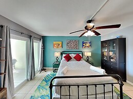 Pv136 - Coastal Cozy and a View