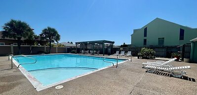 Pv136 - Coastal Cozy and a View