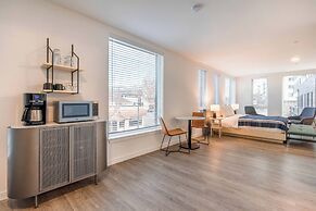 Marina Square Suites