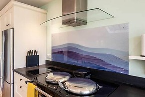 Summertown 4-br Family Home - Bright Spacious