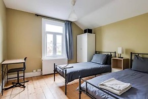 Summertown 4-br Family Home - Bright Spacious