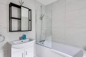 Summertown 4-br Family Home - Bright Spacious