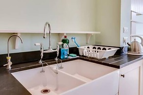 Summertown 4-br Family Home - Bright Spacious