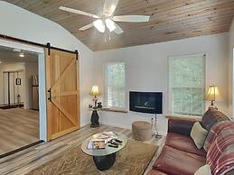 Little Bit of Country