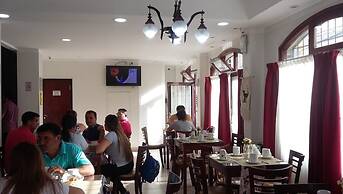 Hotel Alto Colonial
