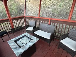 Modern Mountain Gamers Getaway