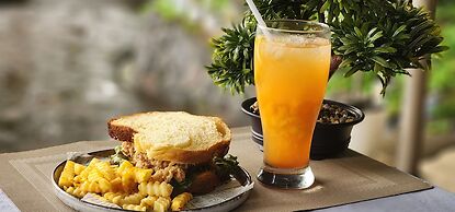 Casa Basilisa Hotel & Resort