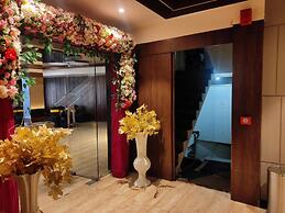 Sharda dinings Gorakhpur