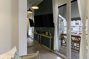 Phaedrus Living Modern City Flat Gkyzi