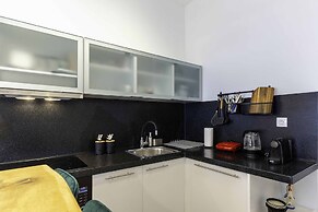 Phaedrus Living Modern City Flat Gkyzi