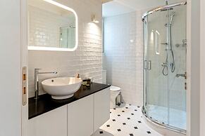 Phaedrus Living Modern City Flat Gkyzi