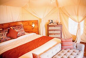 Alam Caldera Camp & Resto