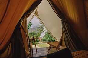 Alam Caldera Camp & Resto