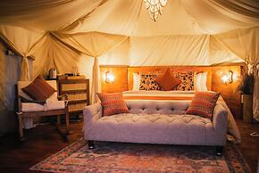 Alam Caldera Camp & Resto