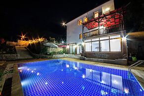 Villa Jasmin Selimiye with pool