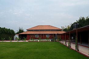 Poojaris Niranthara Kabini