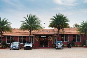 Poojaris Niranthara Kabini