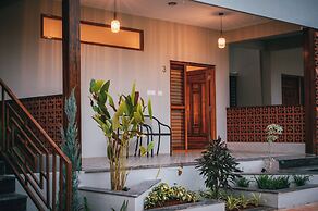 Poojaris Niranthara Kabini