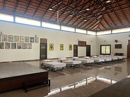 Poojaris Niranthara Kabini