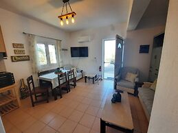 Crete Country Escape 2 Bd w Patio