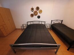 Crete Country Escape 2 Bd w Patio