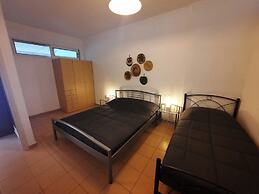 Crete Country Escape 2 Bd w Patio