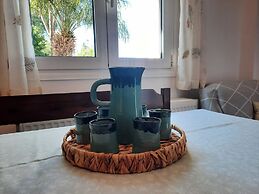 Crete Country Escape 2 Bd w Patio