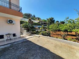 Crete Country Escape 2 Bd w Patio