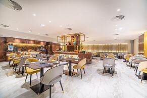 VIP Executive Suites do Marques Hotel