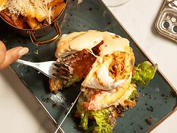 VIP Executive Suites do Marques Hotel